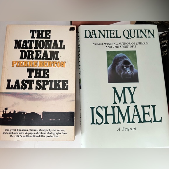 Set of Books - Picture 3 of 13